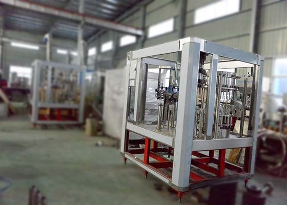 Cina Mesin Pengisian Jus Profesional Otomatis 15000B / H Mesin Pengemasan Pakan Hewan pemasok