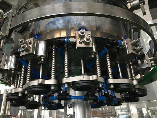 Isobaric mengisi Air / Mesin Mengisi Jus Dengan 18 Mengisi Kepala pemasok